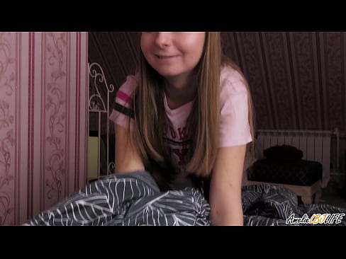 ❤️ బ్లాన్డీ తన BFFని లోతుగా పీలుస్తుంది మరియు ఆమె నోటిలో కమ్ పొందుతుంది ❤️ పోర్నో vk మా వద్ద te.mycomicsxxx.ru ☑